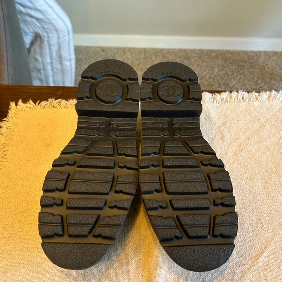 CHANEL Black Loafers with Gold Lettering - Picture 4 of 5